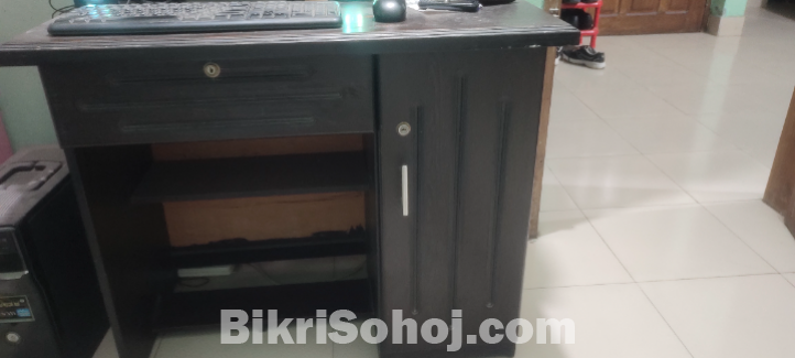 Reading table for sale